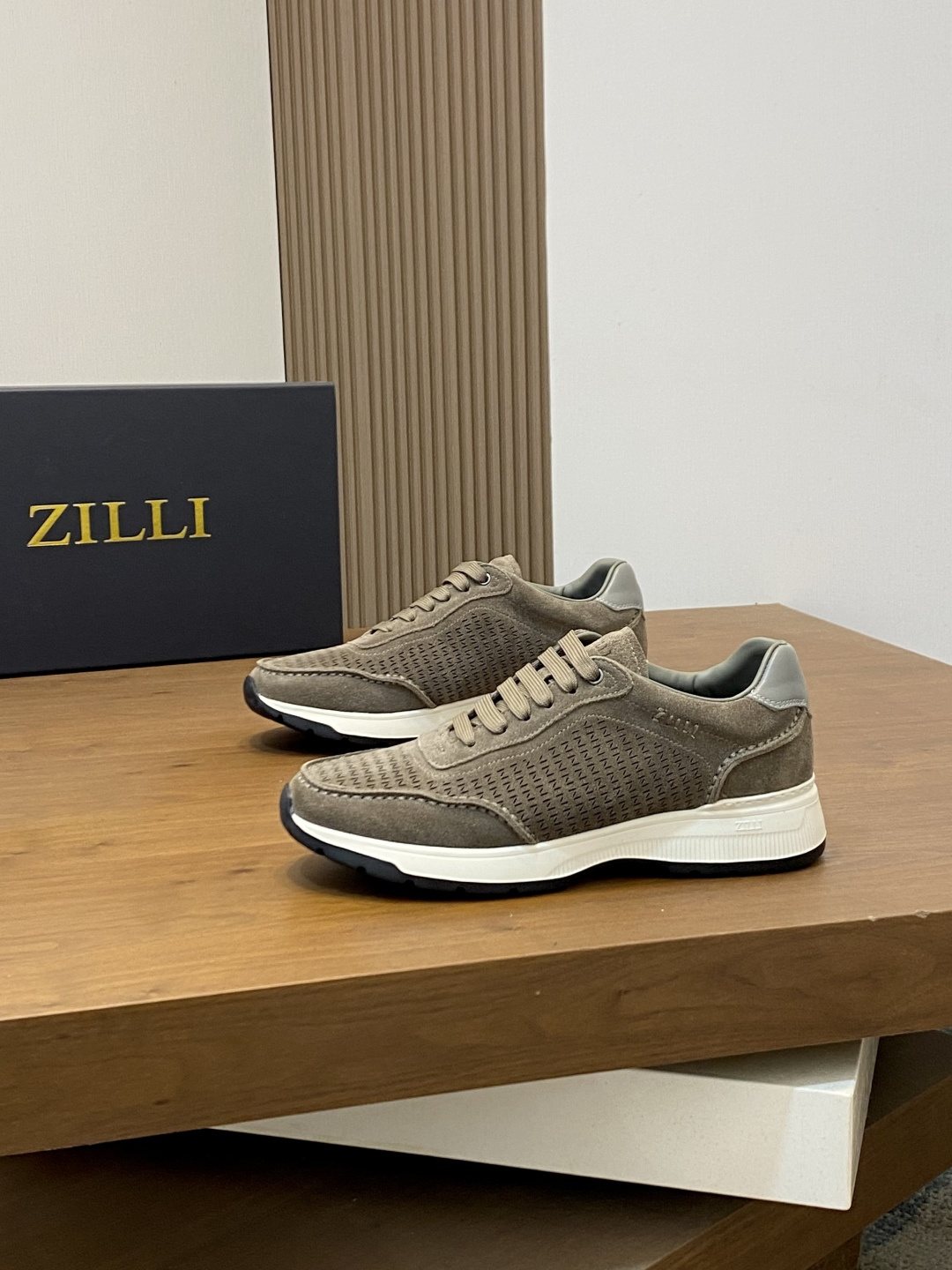 Zilli Men's Textured Low-Top Sneakers - Textured Upper With Stitched Panel Details